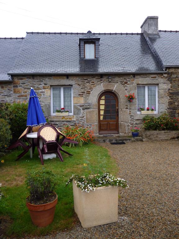 Les Gites De Kerroyal Garlan 객실 사진