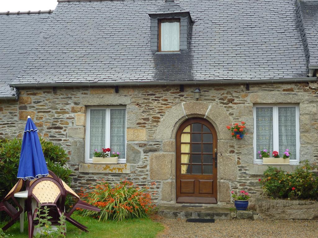 Les Gites De Kerroyal Garlan 객실 사진