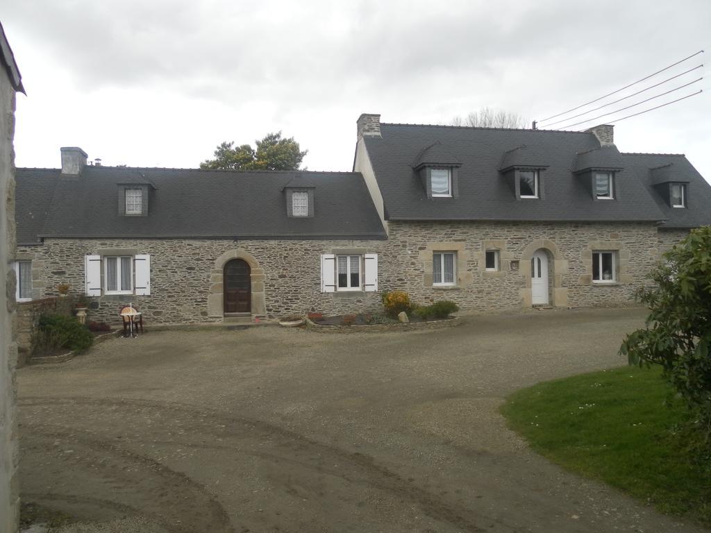 Les Gites De Kerroyal Garlan 외부 사진