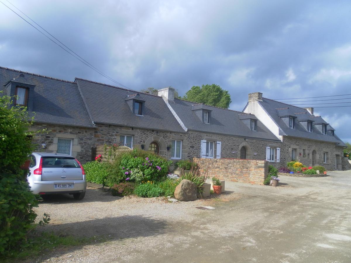 Les Gites De Kerroyal Garlan 외부 사진